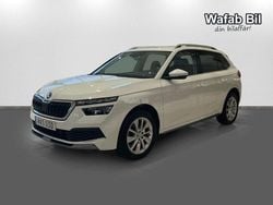 Vit Begagnad 2021 Skoda Kamiq Adventure SUV | 214 900 kr (Marknadspris)