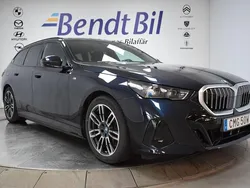 Carbonsvart metallic Begagnad 2024 BMW i5 M Sport Sedan | 699 500 kr