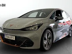 Ljusgrå (vapor grey) Begagnad 2022 Cupra Born Halvkombi | 279 900 kr (Lite dyr)