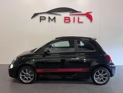 Svart (svart metallic) Begagnad 2022 Abarth 595C Cab | 199 900 kr