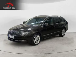 Mörkbrun (brun) Begagnad 2013 Skoda Superb Ambition Kombi | 89 800 kr (Marknadspris)