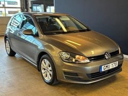 Grå Begagnad 2014 VW Golf VII Edition Halvkombi | 99 000 kr (Marknadspris)