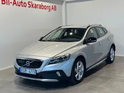 Ljusgrå Begagnad 2012 Volvo V40 CC Summum Kombi | 169 500 kr (Marknadspris)