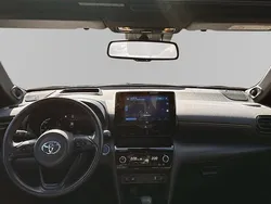Svart Begagnad 2023 Toyota Yaris Cross SUV | 349 000 kr (Dyr)