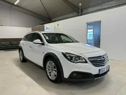 Vit Begagnad 2013 Opel Insignia Country Tourer Kombi | 89 900 kr (Marknadspris)