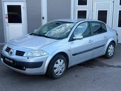 Ljusgrå Begagnad 2005 Renault Mégane II Sedan | 19 900 kr