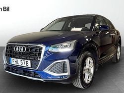 Blå (navarrablå metallic) Begagnad 2024 Audi Q2 Advanced SUV | 284 000 kr (Marknadspris)