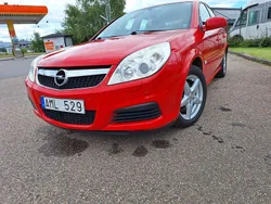 Röd Begagnad 2008 Opel Vectra Halvkombi | 23 900 kr