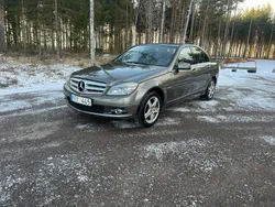 Silver Begagnad 2009 Mercedes C180 Avantgarde Sedan | 89 900 kr (Lite dyr)