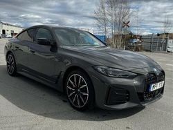 Grå Begagnad 2023 BMW i4 M Sport Sedan | 545 000 kr (Marknadspris)