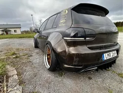 Vit Begagnad 2010 VW Golf VI Halvkombi | 120 000 kr