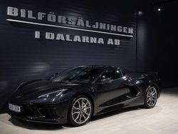 Svart (carbon flash metallic) Ny 2024 Chevrolet Corvette Cab | 1 399 000 kr (Marknadspris)