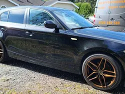 Svart Begagnad 2011 BMW 118 Halvkombi | 85 000 kr (Marknadspris)