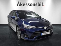 Mblå Begagnad 2015 Toyota Avensis Kombi | 139 000 kr (Marknadspris)