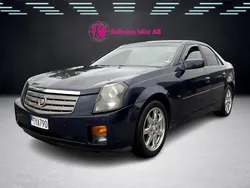 Mörkblå Begagnad 2003 Cadillac CTS Sedan | 39 900 kr