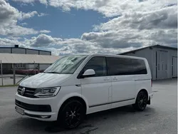 Vit Begagnad 2017 VW Multivan Highline Minibuss | 379 000 kr (Marknadspris)