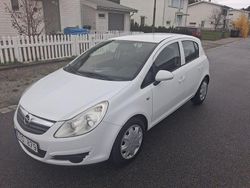 Vit Begagnad 2009 Opel Corsa Halvkombi | 19 500 kr (Marknadspris)