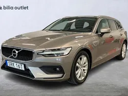 Grå Begagnad 2020 Volvo V60 Momentum Kombi | 264 000 kr (Marknadspris)