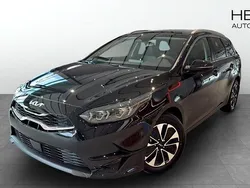 Svart (black) Ny 2025 Kia Ceed Sportswagon Advance Kombi | 292 456 kr (Marknadspris)