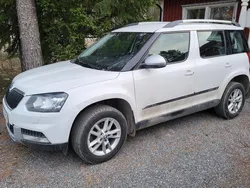Vit Begagnad 2017 Skoda Yeti Outdoor SUV | 80 000 kr (Marknadspris)