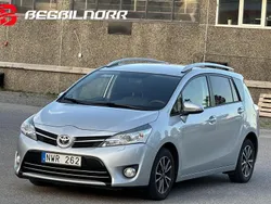 Silver Begagnad 2013 Toyota Verso Multidrive S Minibuss | 139 500 kr (Marknadspris)