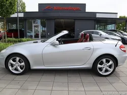 Grå samma som bilen Begagnad 2005 Mercedes SLK350 Cab | 129 900 kr (Marknadspris)