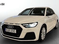 Vit Begagnad 2022 Audi A3 Sportback Proline Halvkombi | 209 000 kr