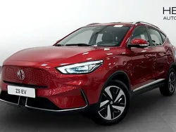 Röd (red) Begagnad 2021 MG ZS Luxury Sedan | 249 900 kr (Bra pris)