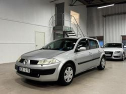 Ljusgrå Begagnad 2005 Renault Mégane II Halvkombi | 24 900 kr (Lite dyr)