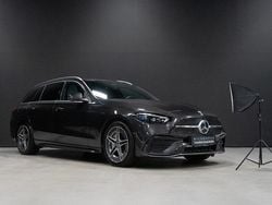 Grå (grafitgrå metallic) Begagnad 2023 Mercedes C300e Premium Kombi | 539 000 kr (Lite dyr)