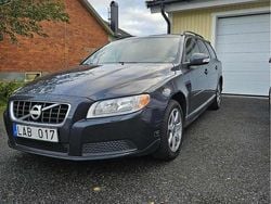 Grå Begagnad 2011 Volvo V70 Kinetic Kombi | 52 500 kr (Marknadspris)