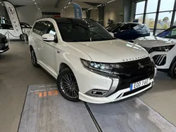 Vit Begagnad 2019 Mitsubishi Outlander P-HEV Edition SUV | 289 900 kr (Lite dyr)