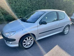 Grå Begagnad 2003 Peugeot 206 GTi Halvkombi | 15 900 kr (Marknadspris)