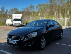 Svart Begagnad 2012 Volvo S60 Summum Sedan | 109 900 kr (Marknadspris)