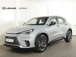Grå Begagnad 2024 Lexus LBX SUV | 348 900 kr