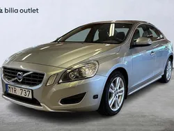 Silver Begagnad 2012 Volvo S60 Momentum Sedan | 129 900 kr (Marknadspris)