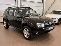Svart (svartmetallic) Begagnad 2017 Dacia Duster SUV | 109 900 kr (Marknadspris)