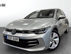 Silver Begagnad 2024 VW Golf Life SUV | 299 900 kr (Lite dyr)
