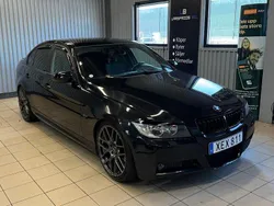 Svart Begagnad 2006 BMW 325 Comfort Edition Sedan | 79 900 kr (Marknadspris)