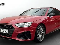 Tangoröd metallic Begagnad 2022 Audi A4 S-Line Kombi | 419 000 kr (Dyr)