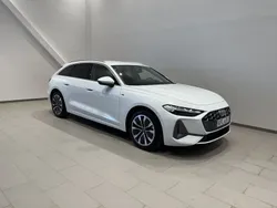 Vit (glaciärvit metallic) Ny 2025 Audi A5 Proline Sportkupé | 669 400 kr