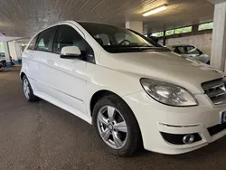 Vit Begagnad 2010 Mercedes B180 Minibuss | 49 000 kr (Marknadspris)