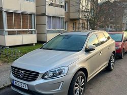 Ljusbeige Begagnad 2017 Volvo XC60 SUV | 198 000 kr (Bra pris)