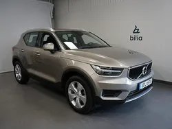 Grå Begagnad 2022 Volvo XC40 Momentum SUV | 289 900 kr (Bra pris)
