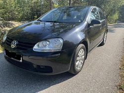 Svart Begagnad 2009 VW Golf Trendline Halvkombi | 38 000 kr (Bra pris)