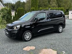 Svart Begagnad 2019 Peugeot Partner Minibuss | 138 000 kr (Bra pris)