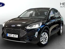 Svart (black) Begagnad 2022 Ford Kuga Titanium SUV | 289 900 kr (Marknadspris)