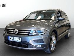 Mörkgrå (platinum grey metallic) Begagnad 2017 VW Tiguan SUV | 269 800 kr