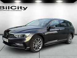 Mörkgrå (grå) Begagnad 2022 VW Passat GT Kombi | 319 000 kr (Marknadspris)