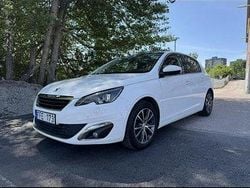 Vit Begagnad 2013 Peugeot 308 Allure Halvkombi | 65 000 kr (Superpris)